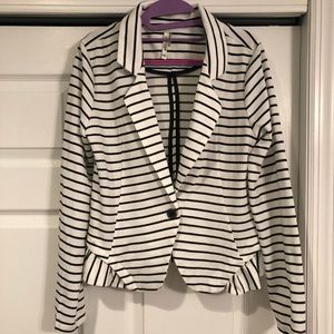 New! Stripped Lightweight Blazer w Ruffle Bottom